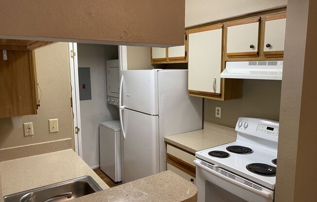 Modern 1-Bedroom Apartment with Amenities in Altamonte Springs