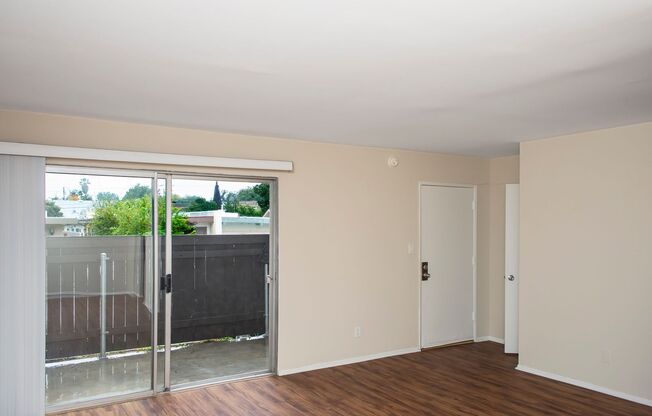 2 beds, 1.5 baths, 990 sqft, $2,395, Unit 242