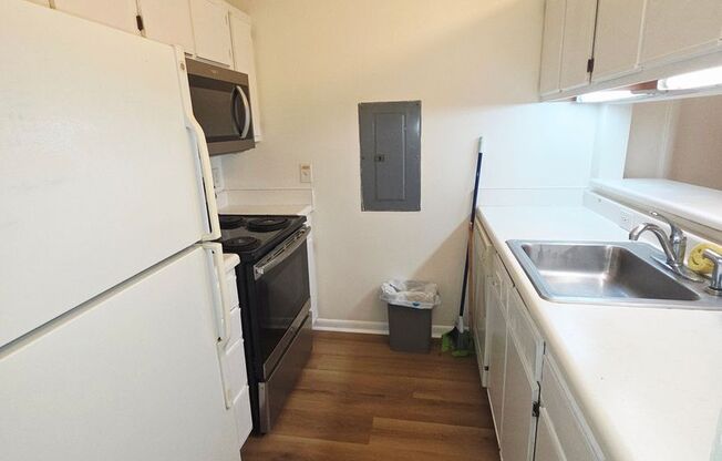Newly Renovated Rooms for rent!!