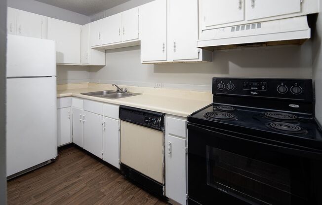 2 beds, 1 bath, $1,195, Unit 805-C