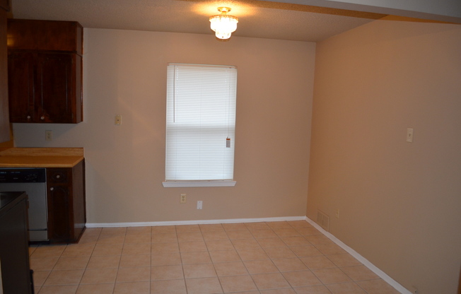 Great 3 bedroom in Killeen with washer and dryer connections and brand new carpet.