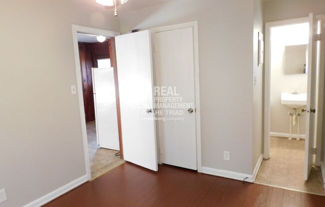 1 bed, 1 bath, $695, Unit 2713 Fairfax Road #B