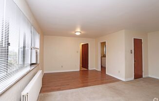2 beds, 1 bath, 723 sqft, $1,550, Unit 04D