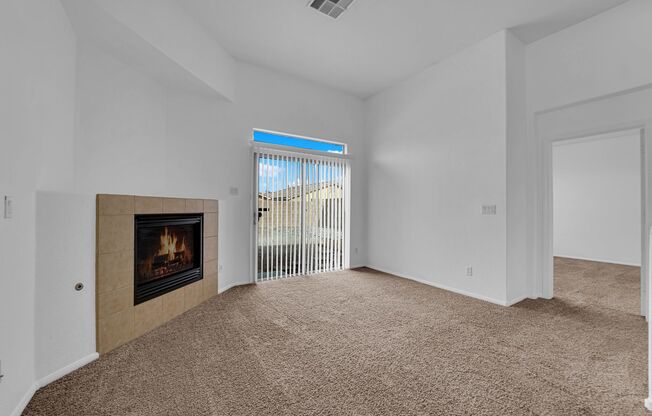 Beautiful 3/2 home! Corner lot in gated community!!