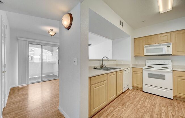 2 beds, 2 baths, $1,299, Unit # 3092