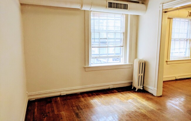 1 bed, 1 bath, $1,195, Unit Apt. 06