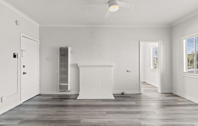 608 W 6th Street