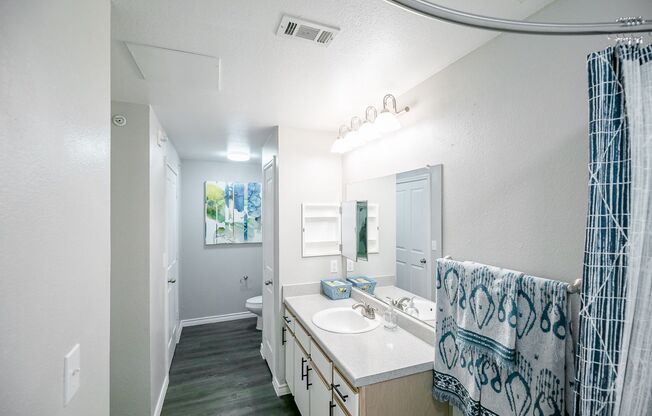 1 bed, 1 bath, 781 sqft, $1,104