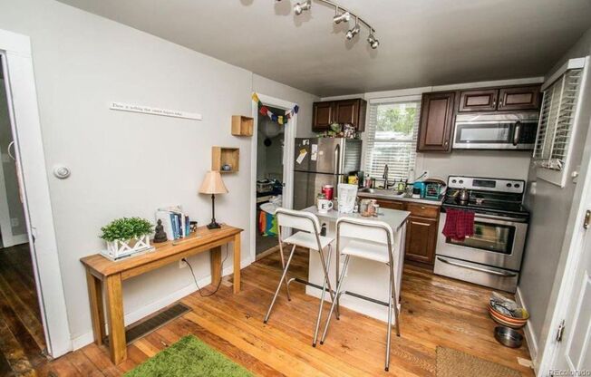 Cozy 2 Bed in Goss Grove - Available 8/7
