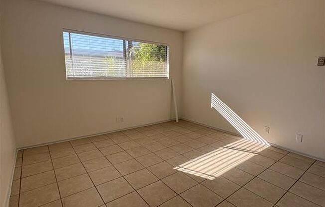 5505 Ackerfield Ave in Long Beach