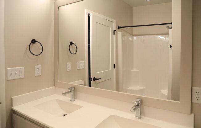 2 beds, 2 baths, 1,144 sqft, $2,650, Unit 527