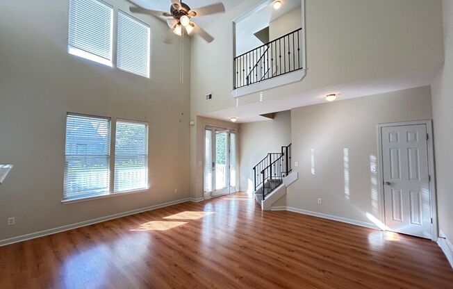 Spacious Downtown Home with 3 floors! Vaulted Ceilings! Pets are owner's approval.