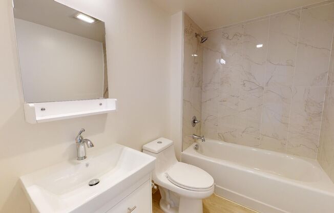 Studio, 1 bath, 385 sqft, $2,710, Unit 345 6th St, Unit 410