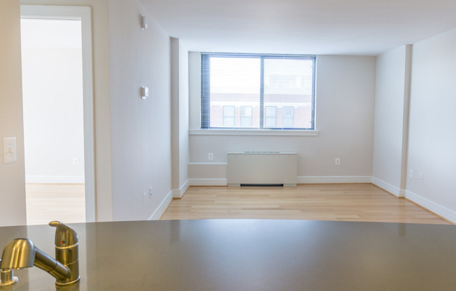 1 bed, 1 bath, $2,795, Unit 0702