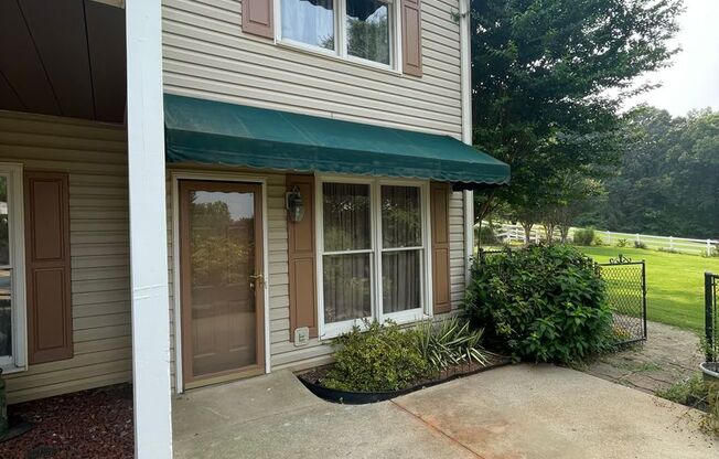 1 bed, 1 bath, $1,200