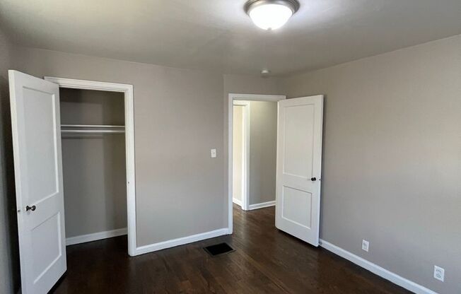 2 beds, 1 bath, $1,375