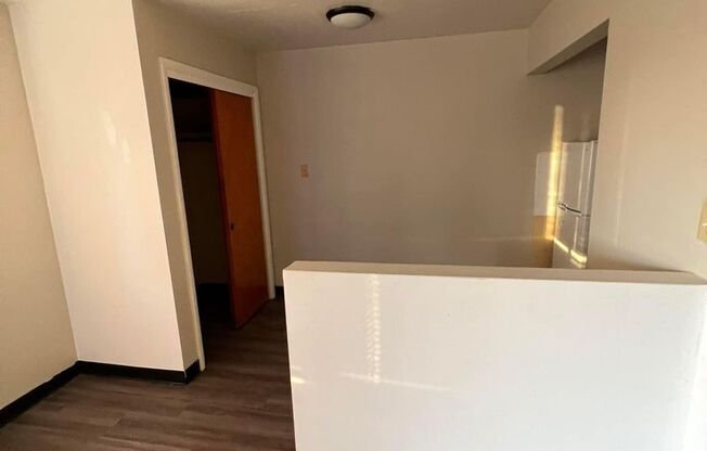 1 bed, 1 bath, 400 sqft, $625, Unit 02