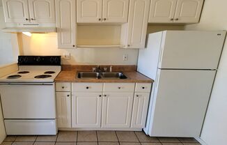 1 bed, 1 bath, 600 sqft, $800, Unit Apt 8