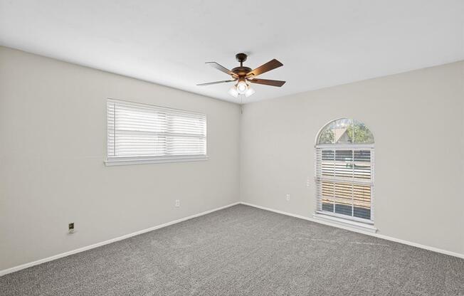 4 beds, 2 baths, 2,019 sqft, $2,450