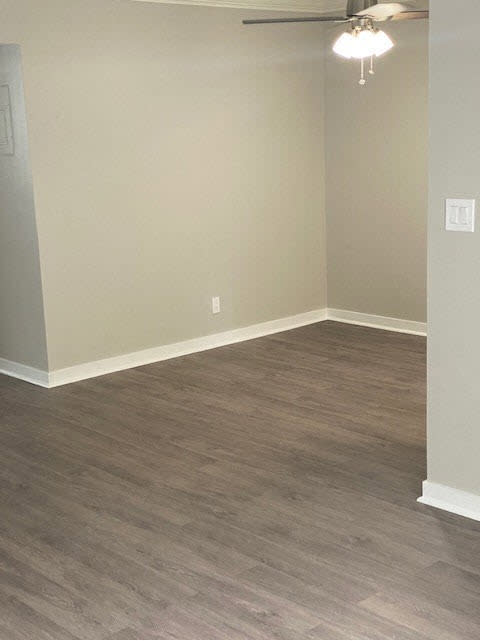 Elmwood Gardens Apartments in Burbank, CA