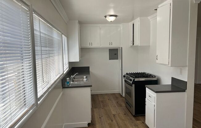 1 bed, 1 bath, $1,995, Unit 05