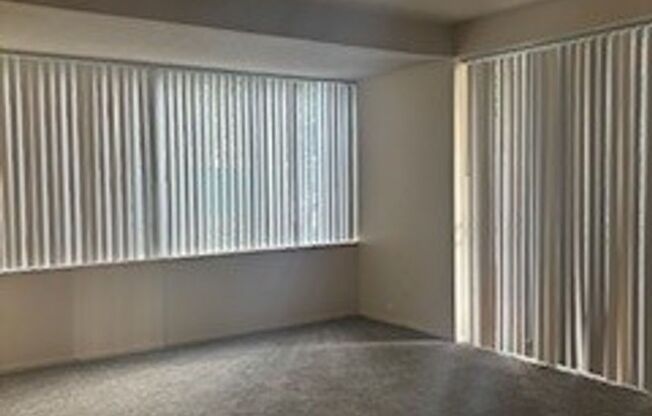 2 beds, 1 bath, 850 sqft, $1,625, Unit 117