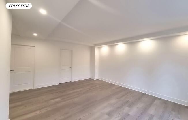 1 bed, 1 bath, $5,500, Unit 6F