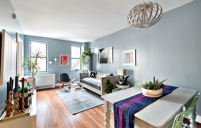 2 beds, 2 baths, $7,500, Unit 4E