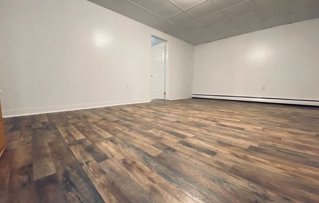 Cozy 1-Bedroom with Utilities Included – Convenient Living Near The Montour Trail!