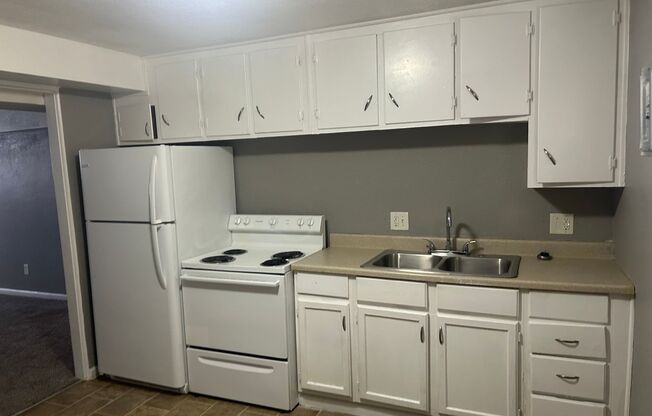 2 beds, 1 bath, 750 sqft, $1,020, Unit B01 1008 06