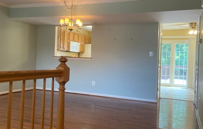 Charming 3 Bedroom/2 Full Bath/2 Half Bath Townhome in Constant Friendship, MD!