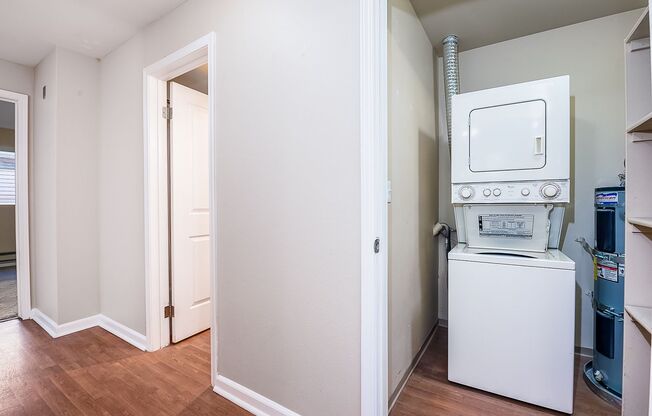 1 bed, 1 bath, 648 sqft, $1,675, Unit 1-108