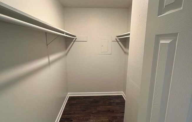 2 beds, 2 baths, 931 sqft, $1,225, Unit 02-0208