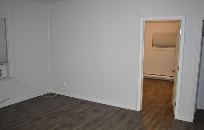 1213 W Pine