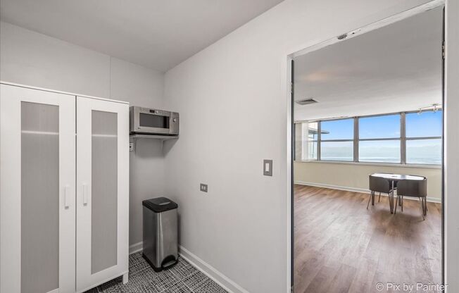 1 bed, 1 bath, $1,825, Unit # 2V