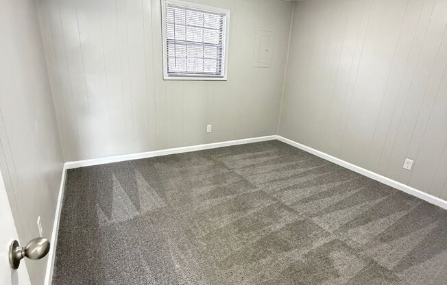 2 beds, 1 bath, 800 sqft, $1,025, Unit 498-B