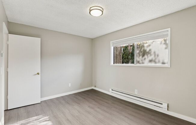 2 beds, 1 bath, 987 sqft, $1,499, Unit 06