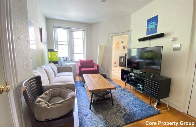 15 UNITY ST