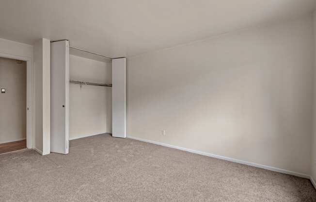 Welcome to Hyde Park Apartment Homes