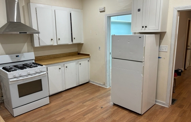 1 bed, 1 bath, 700 sqft, $1,850, Unit 1