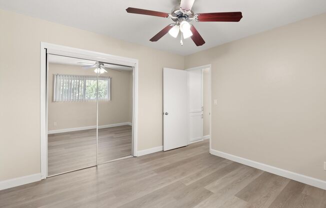 2 beds, 1 bath, 1,100 sqft, $2,100, Unit 11