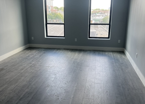 Studio, 1 bath, 550 sqft, $2,700, Unit 307