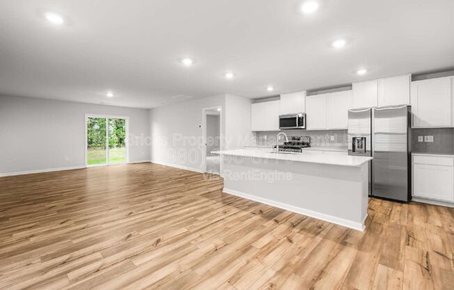 5 beds, 2.5 baths, 2,306 sqft, $2,245