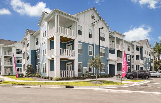 YOUR NEW AROBORETUM WEST APARTMENT IN WILMINGTON, NC AWAITS!