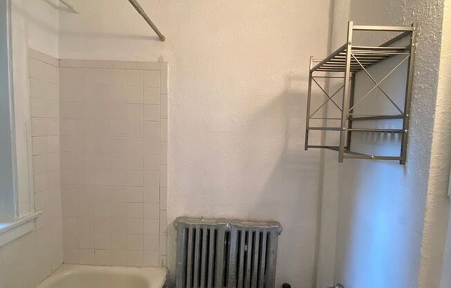 Studio, 1 bath, $675, Unit 24