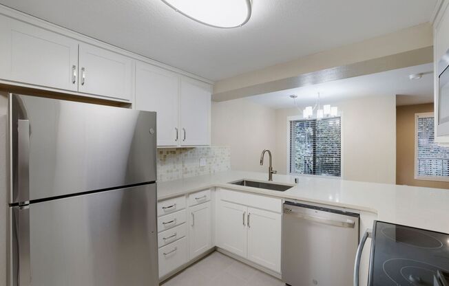 3 beds, 2 baths, $2,545, Unit # F1