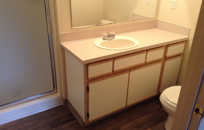 WALLACE PARK APARTMENTS (03)