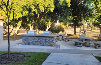 2 beds, 1 bath, 940 sqft, $1,450, Unit 10-117