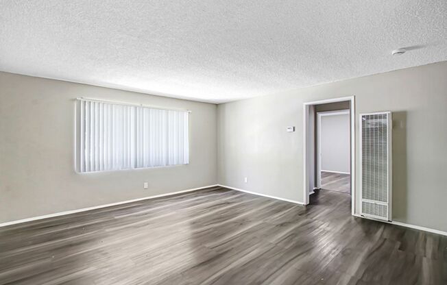 854-856 Orchid Ct.