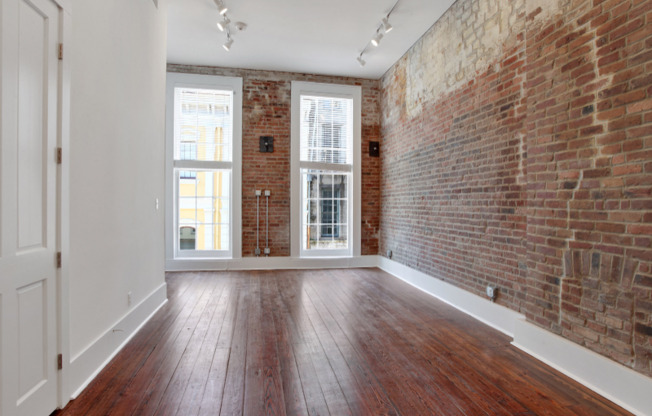 204 DECATUR ST
